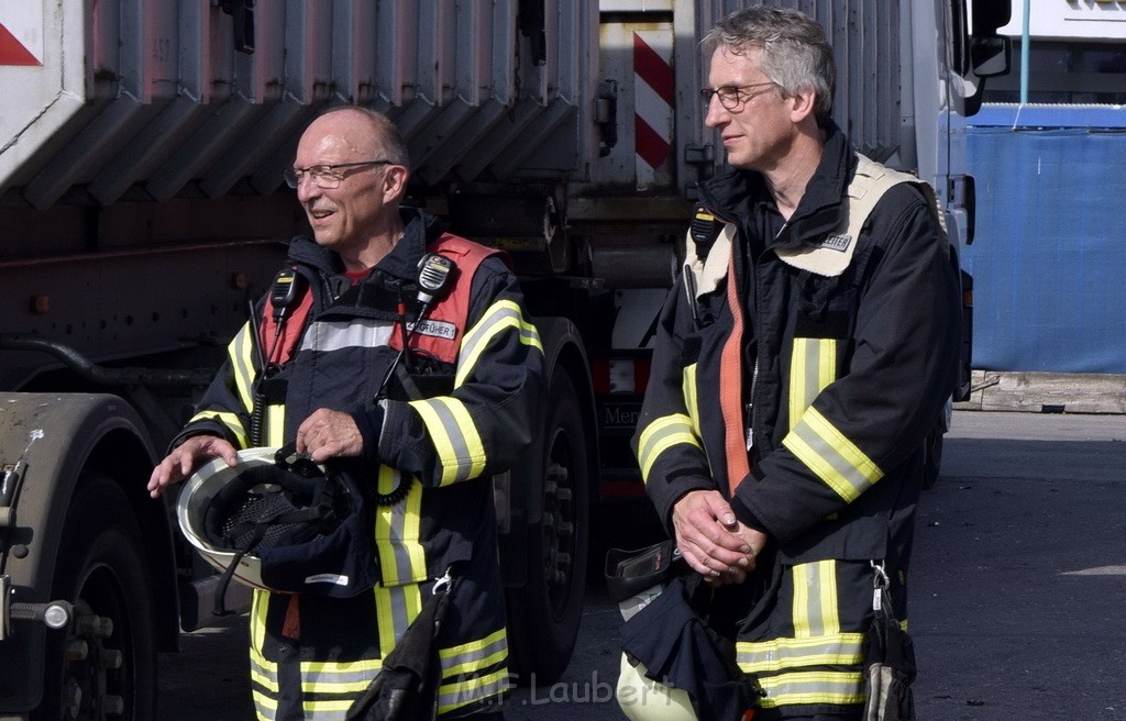 Feuer 2 Koeln Poll Siegburgerstr P065.JPG - Miklos Laubert